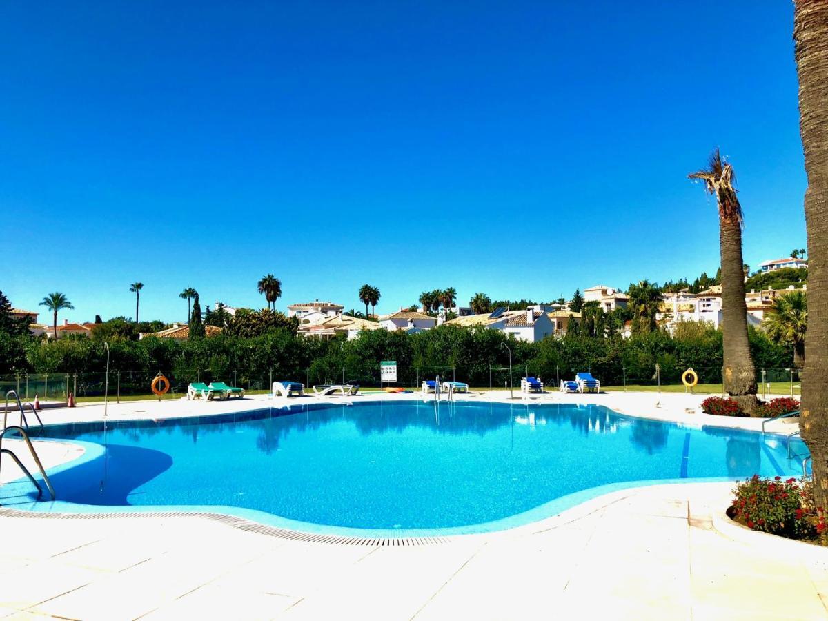Lovely Sea Views Apartment On La Costa Del Sol El Faro المظهر الخارجي الصورة